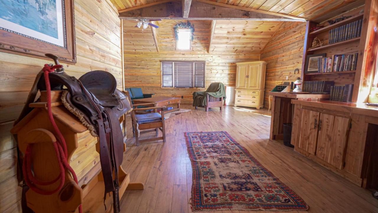 Aubin Sky Lodging At The Yl Ranch Savery Eksteriør bilde